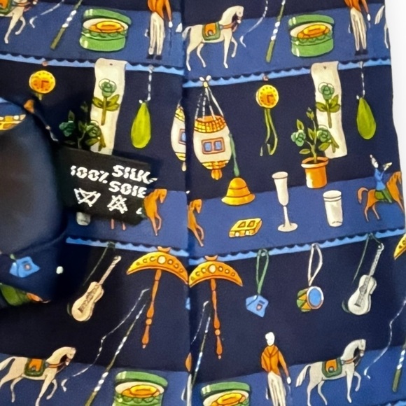 Salvatore Ferragamo 100% Silk Neck Tie Novelty Micro Print Blue Italy - Picture 3 of 8